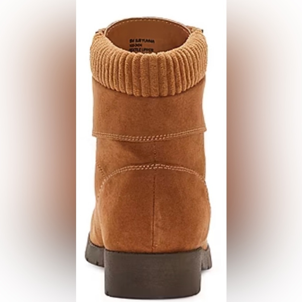 Women’s lace-up boots. Size 8 - Picture 4 of 4